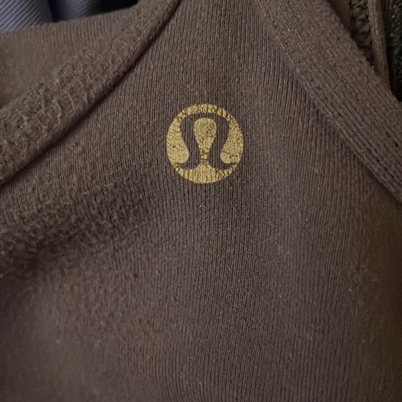 Lululemon tank - Picture 4 of 4